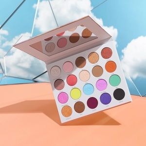 Morphe X Maddie Ziegler eyeshadow palette
